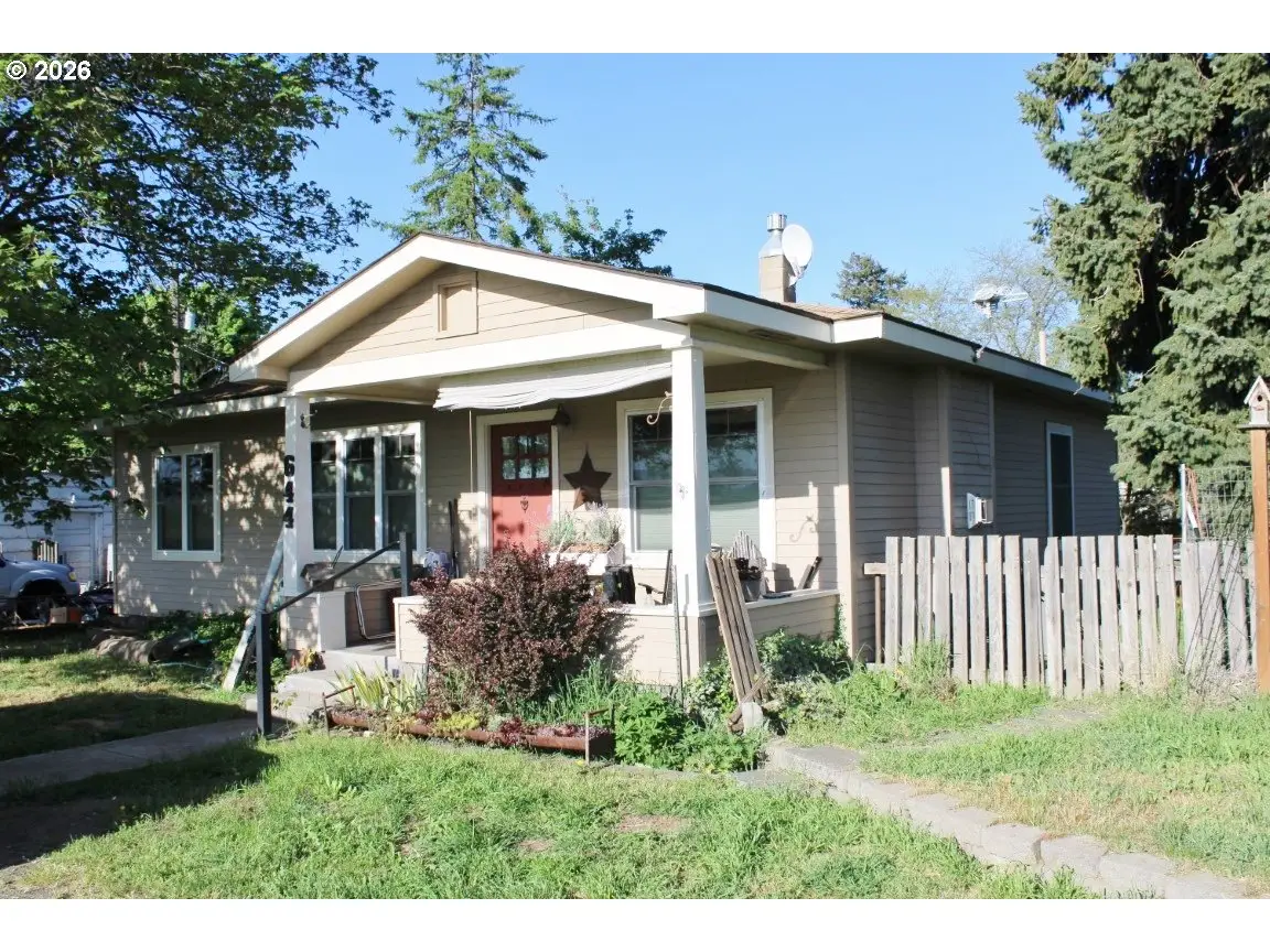 644 6th St, Athena, OR 97813 - #1