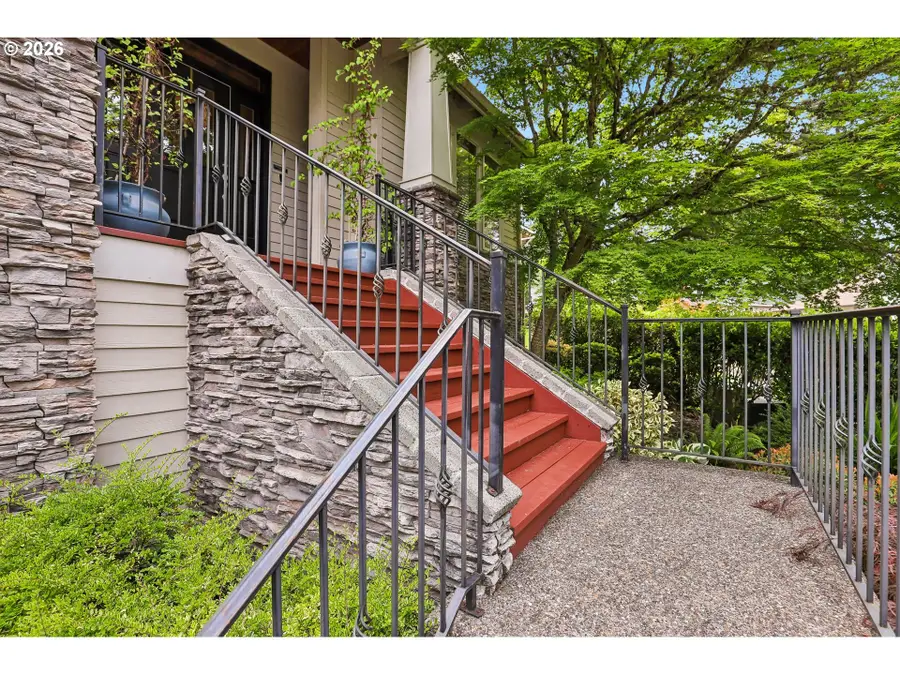 7612 SW Oviatt Dr, Beaverton, OR 97007 - #3