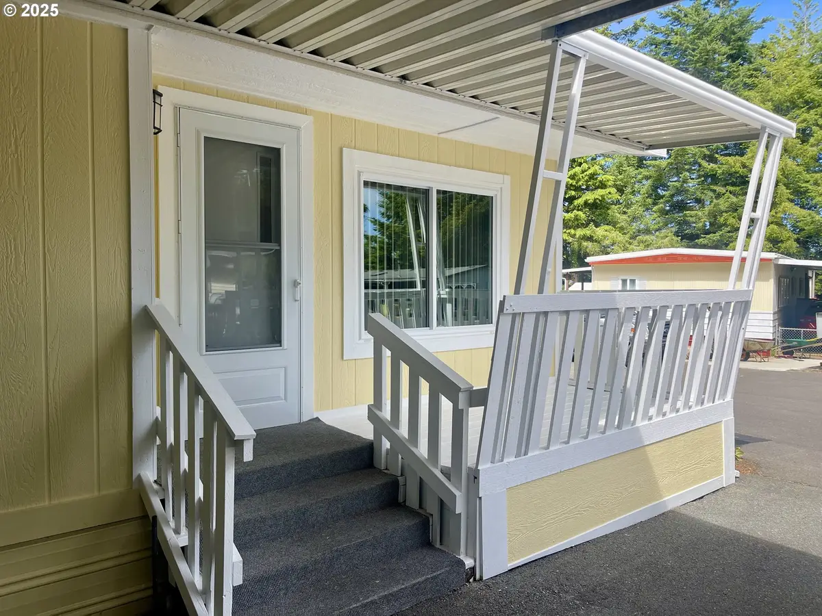 630 Shorepines Hts, Coos Bay, OR 97420 - Image #1