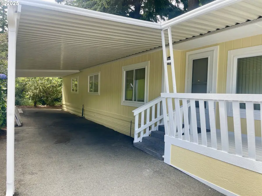 630 Shorepines Hts, Coos Bay, OR 97420 - Image #2