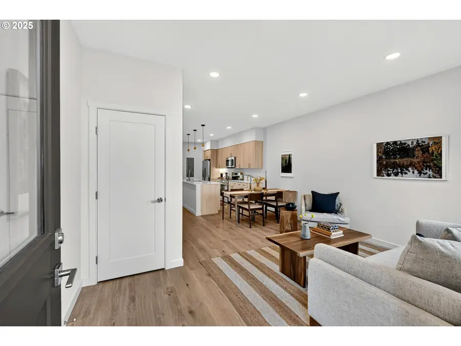 7248 NE Going St, Portland, OR 97218 - Image #2