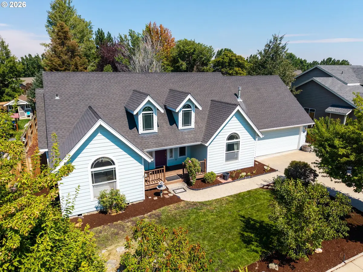 2067 NW Poplar Pl, Redmond, OR 97756 - #1