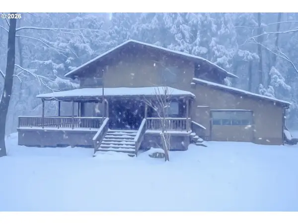 24375 E Fahie Ln, Welches, OR 97067