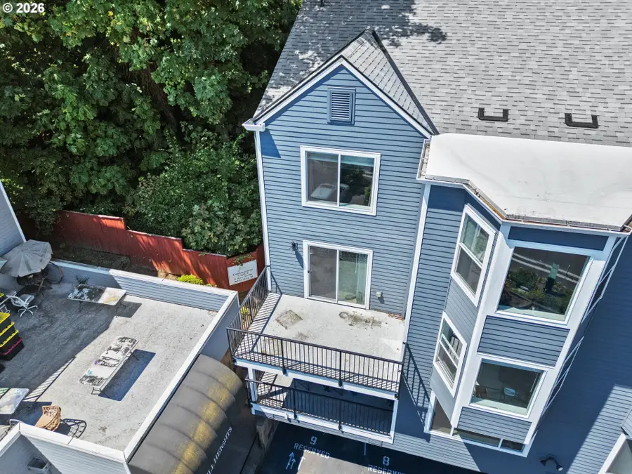 3473 SW Barbur Blvd #12, Portland, OR 97239 - #2