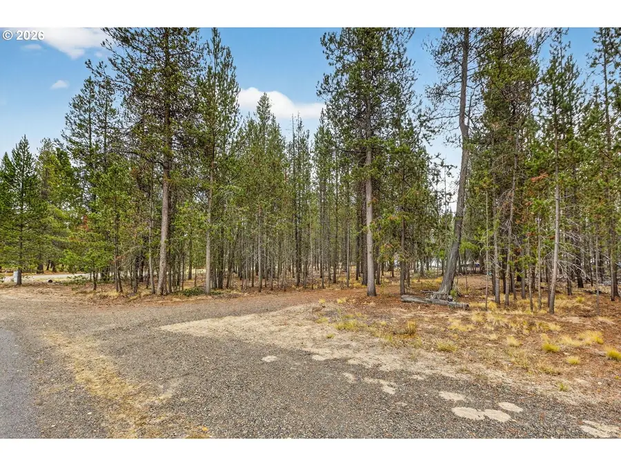 51261 Parker Rd, Sisters Millican, OR 97739 - #3