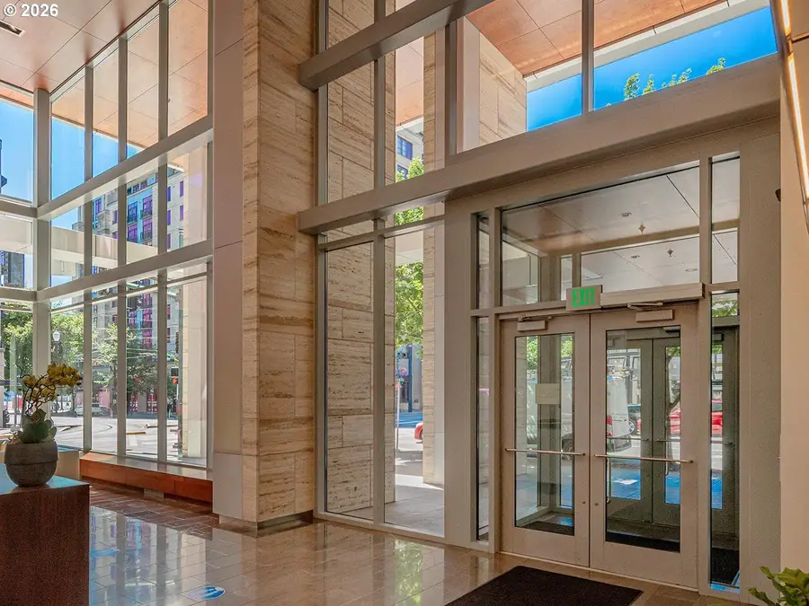 1001 NW Lovejoy St #1301, Portland, OR 97209 - Image #3