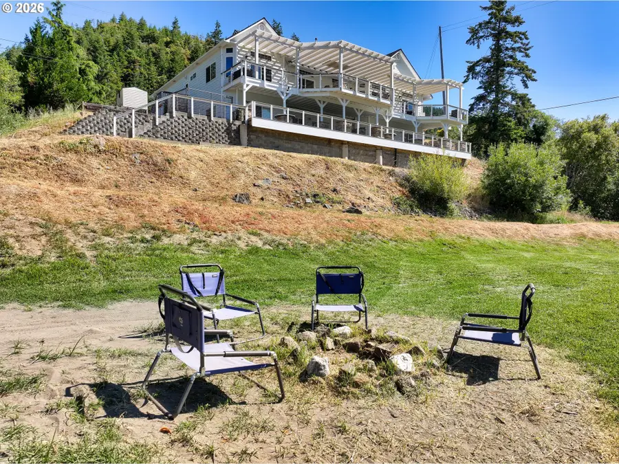 95950 N Bank Rogue River Rd, Gold Beach, OR 97444 - #3