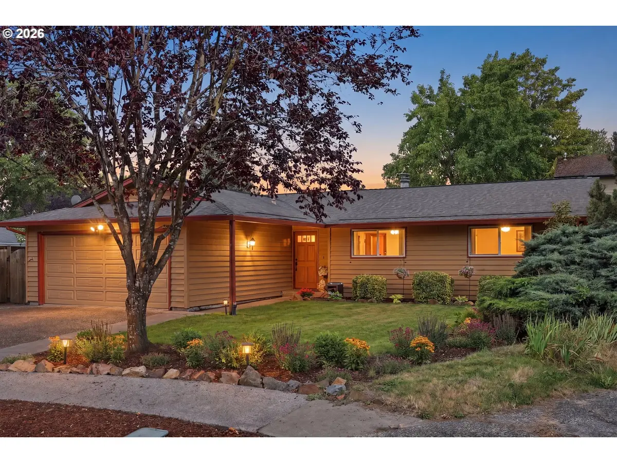 3914 SE Douglass Ct, Troutdale, OR 97060 - #1