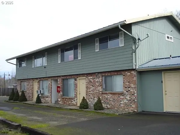 3148 W Harvard Ave, Roseburg, OR 97471
