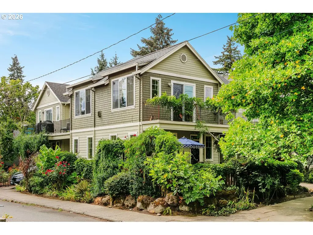 2032 SE Tenino St, Portland, OR 97202 - #1