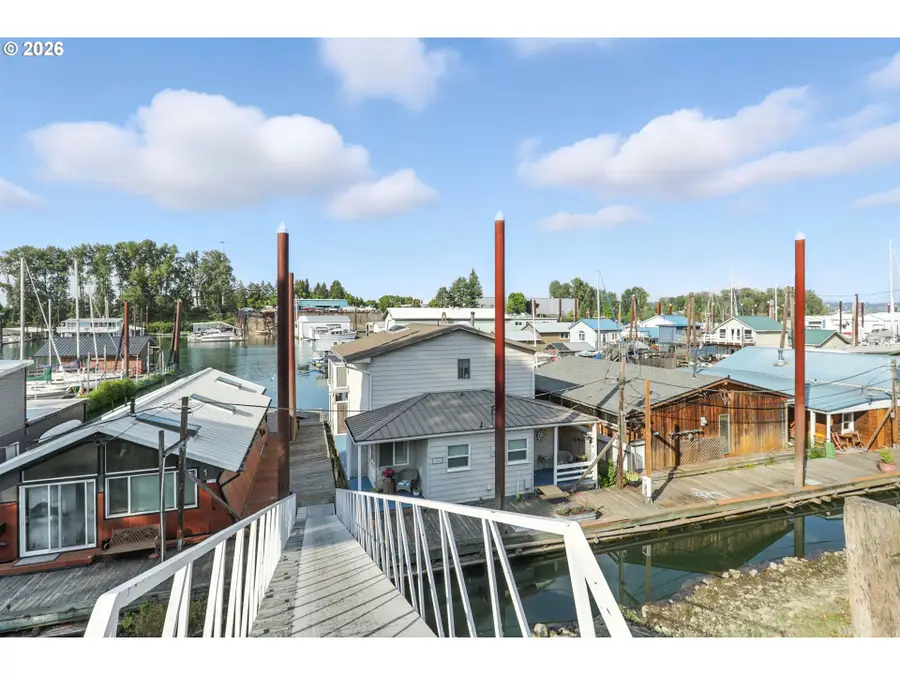 535 NE Bridgeton Rd #2, Portland, OR 97211 - #2