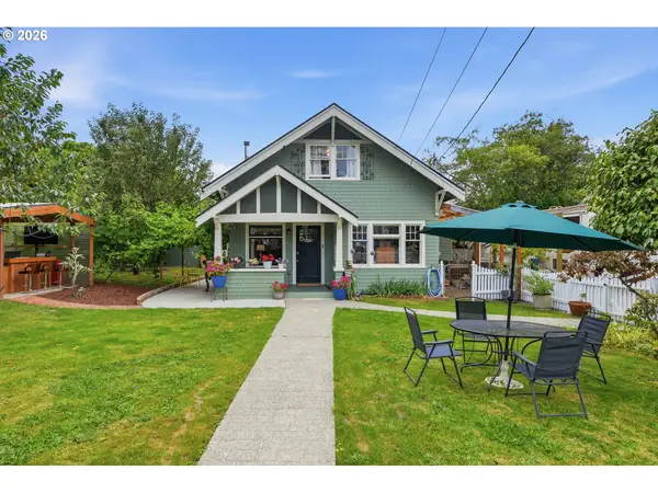 63762 Center Rd, CoosBay, OR 97420