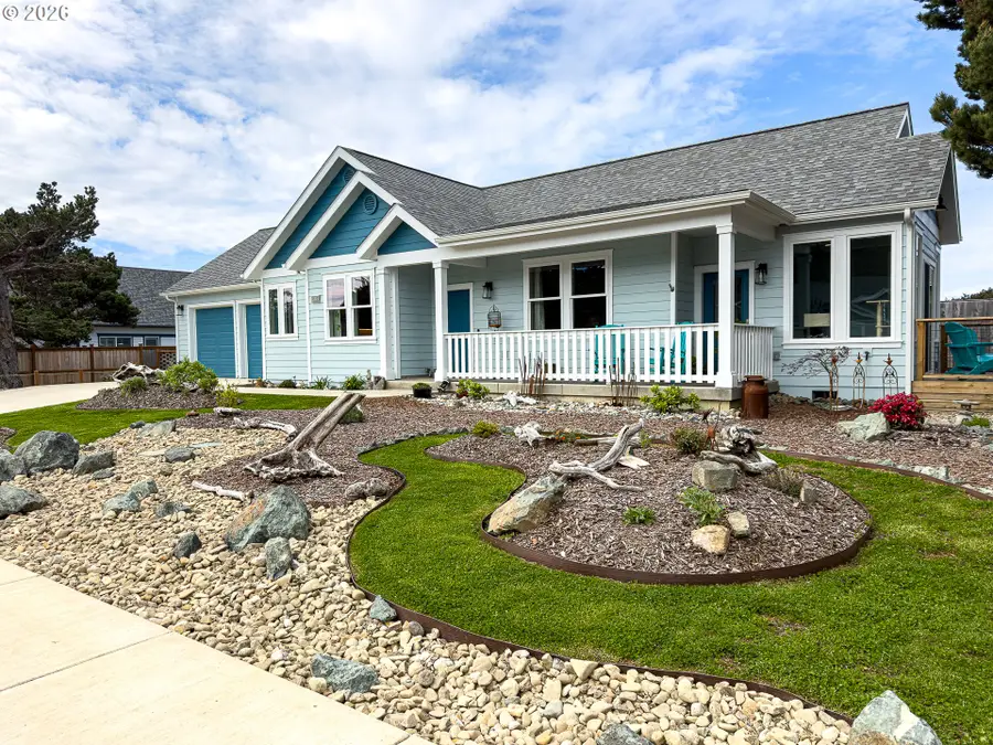 3214 Lincoln Ave Sw, Bandon, OR 97411 - #3