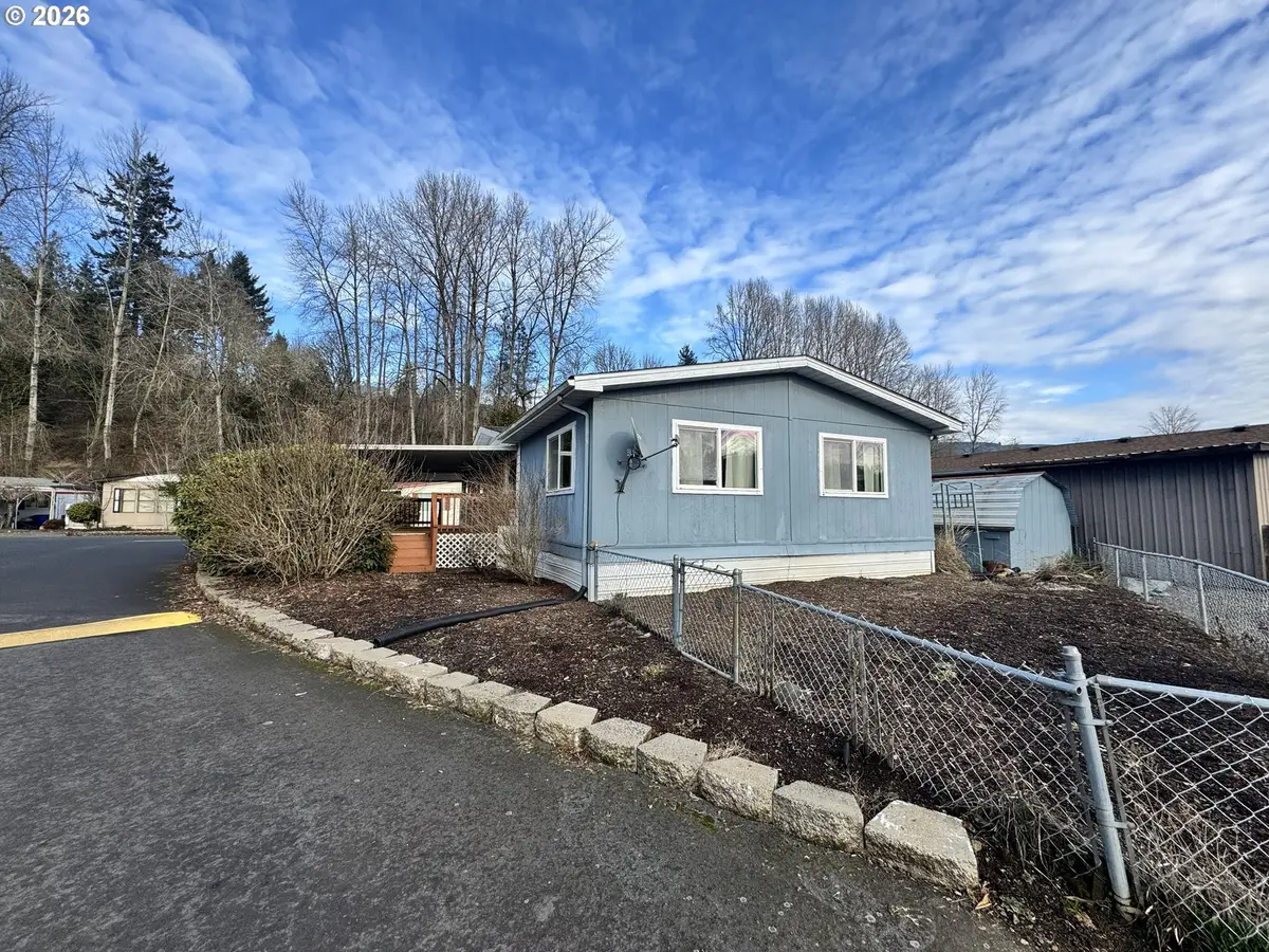 2430 Meadowlark Ln, Kelso, WA 98626 - Image #1