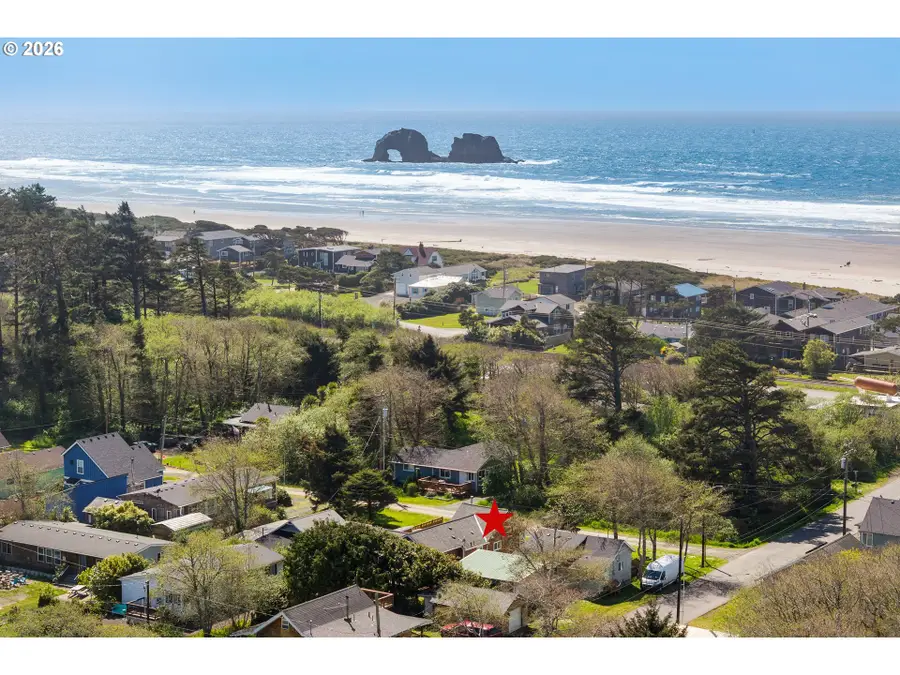 610 S Anchor St, Rockaway Beach, OR 97136 - #2