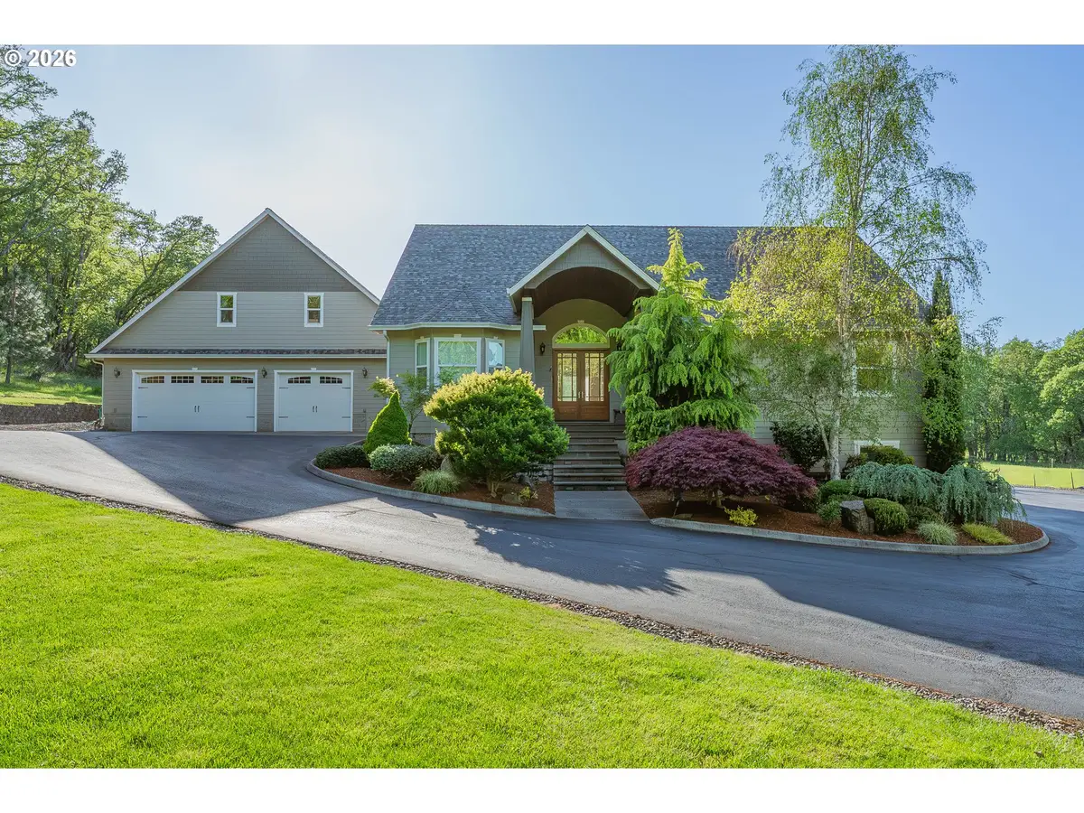 2700 Melrose Rd, Roseburg, OR 97471 - #1