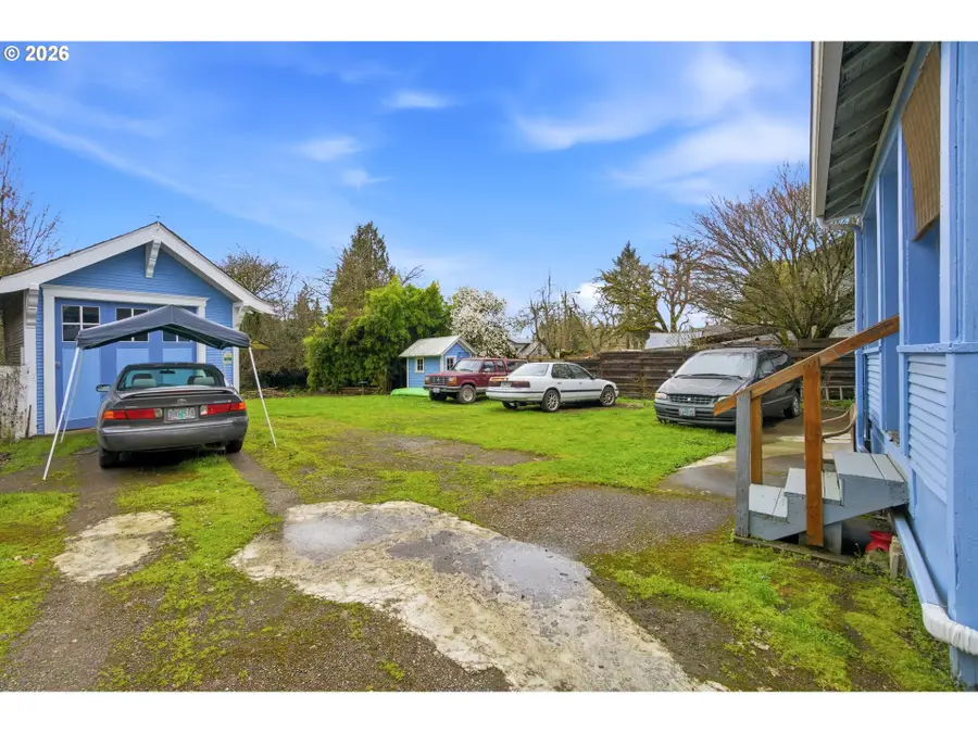 335 SE Baker St, McMinnville, OR 97128 - #3