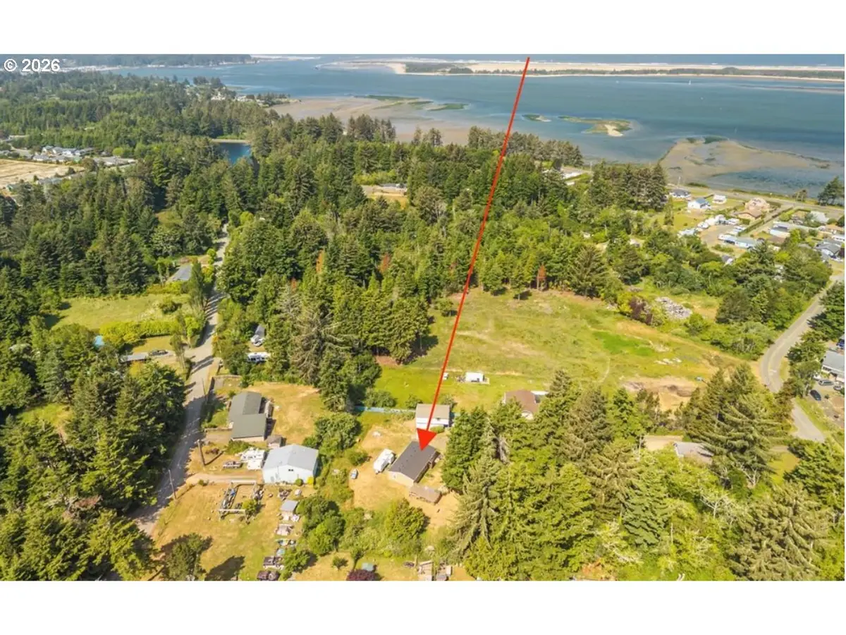 91382 Grinnell Ln, Coos Bay, OR 97420 - #1