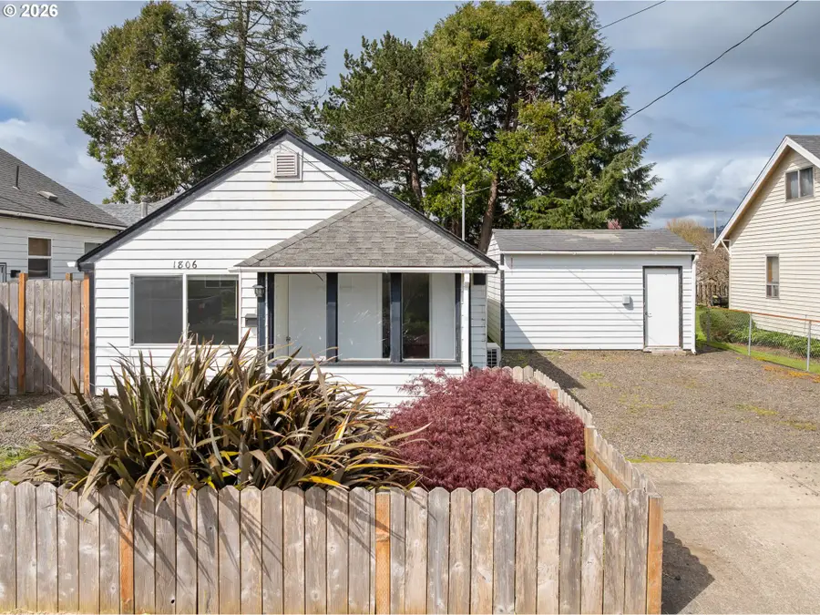 1806 10th St, Tillamook, OR 97141 - #3