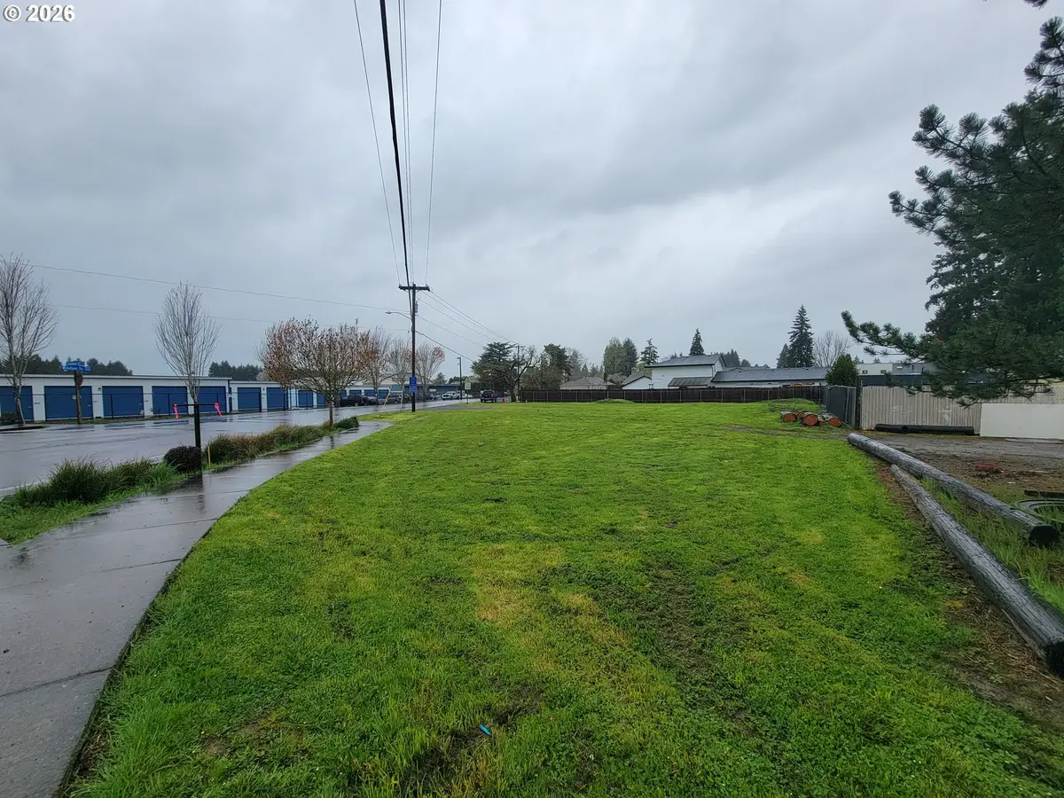 5010 Windsor Island Rd, Keizer, OR 97303 - #1