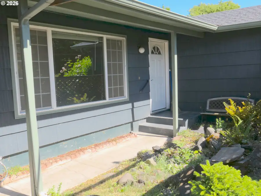 1805 Hemlock St, Eugene, OR 97404 - #3