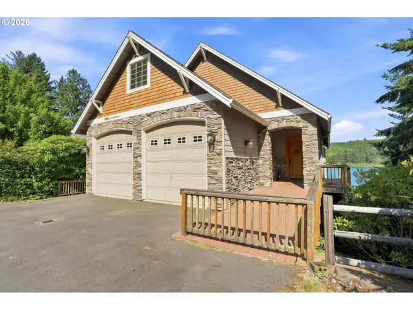 5404 Buckskin Bob Rd, Florence, OR 97439