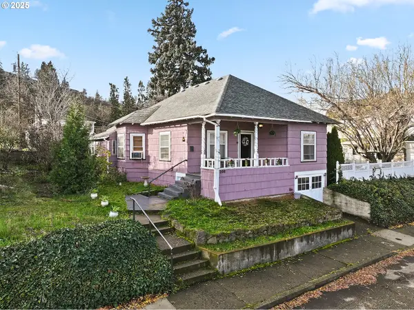 108 E 13th St, TheDalles, OR 97058