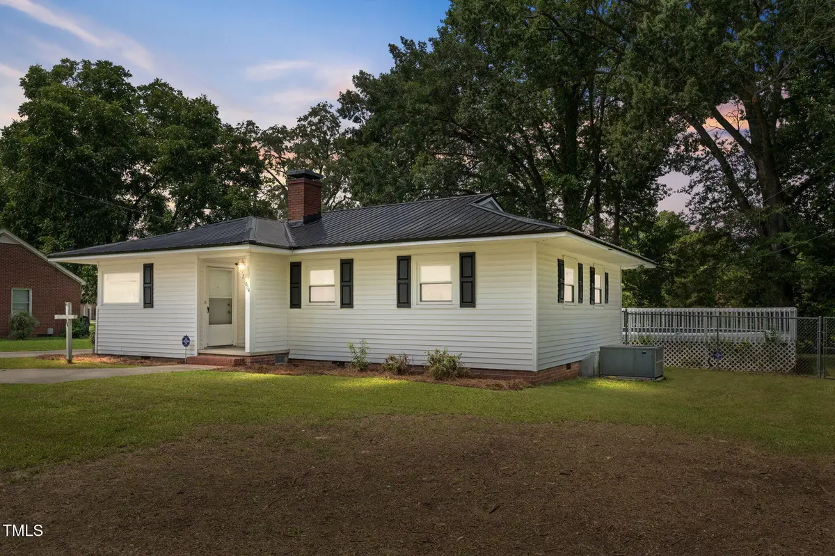 604 Hines Avenue, Kinston, NC 28504 - Image #1