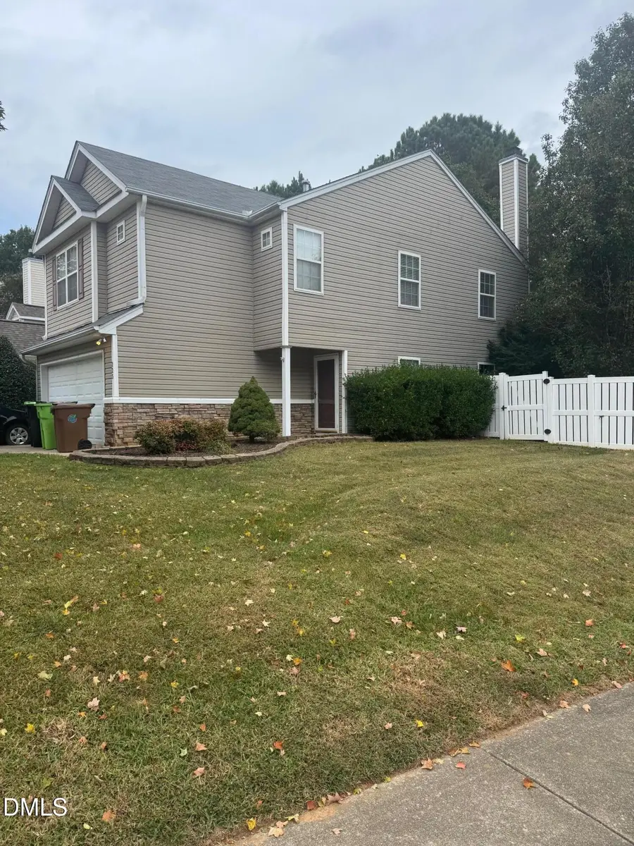 225 Hazelmere Drive, Holly Springs, NC 27540 - Image #2