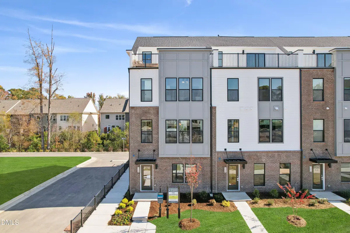 2718 Kempthorne Road, Cary, NC 27519 - Image #1