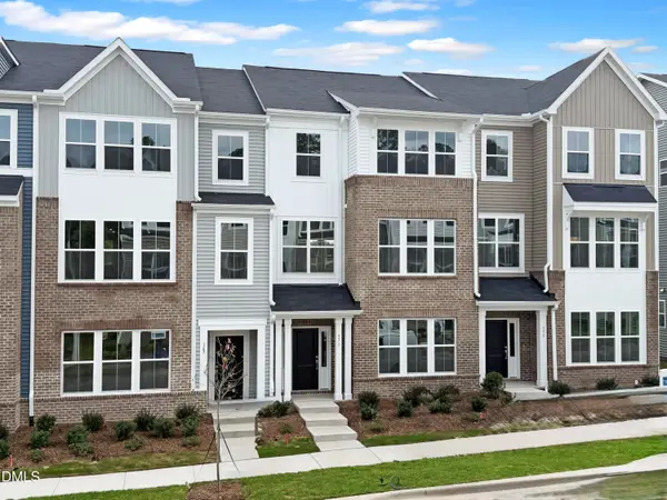 371 Chesapeake Commons Street #116, Garner, NC 27529