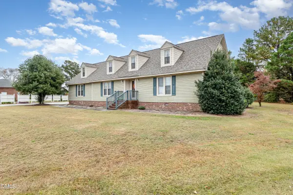 390 Sandy Ridge Road, Dunn, NC 28334