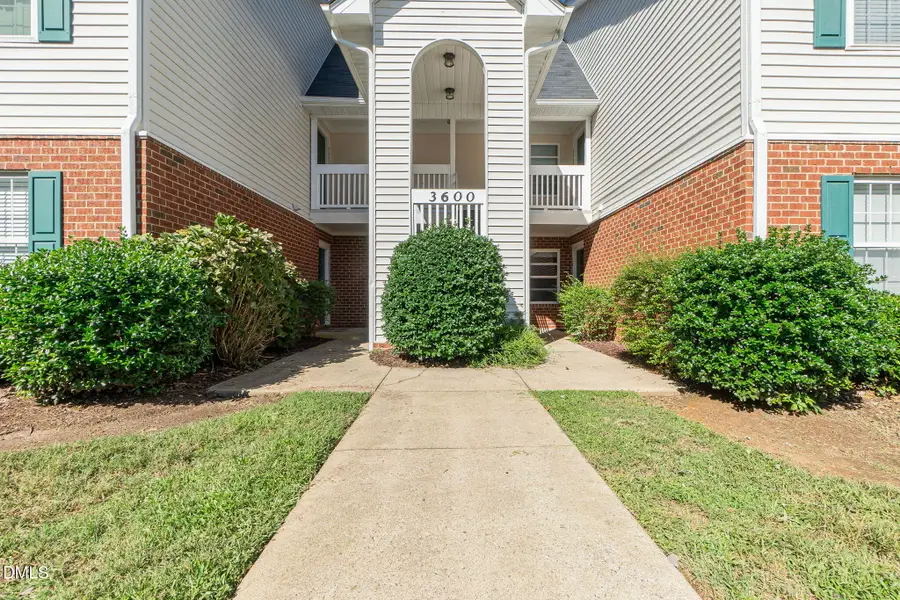 3612 Wellington Ridge Loop, Cary, NC 27518 - Image #2