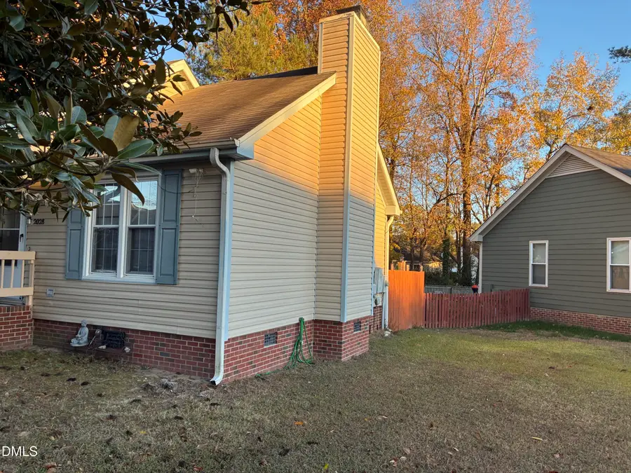 2028 Ranch Mill Circle, Raleigh, NC 27610 - Image #2