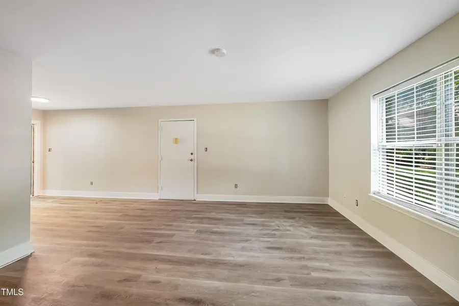 5804 Falls Of Neuse Road #E, Raleigh, NC 27609 - Image #3