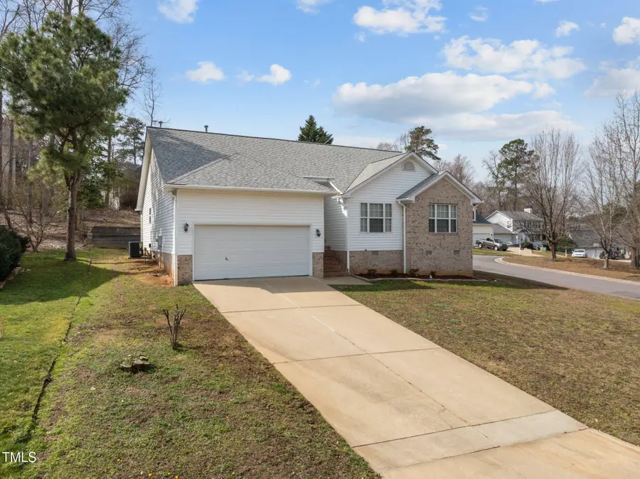 100 W Acres Crescent, Cary, NC 27519 - Image #3