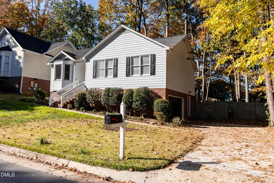 112 Rock Pointe Lane, Cary, NC 27513 - Image #2