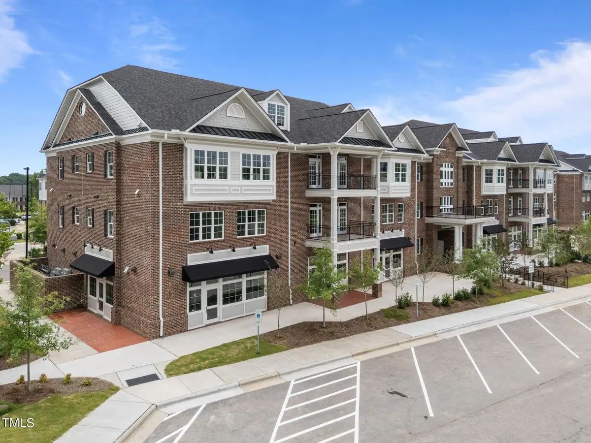 1600 Gathering Park Circle #201, Cary, NC 27519 - Image #1