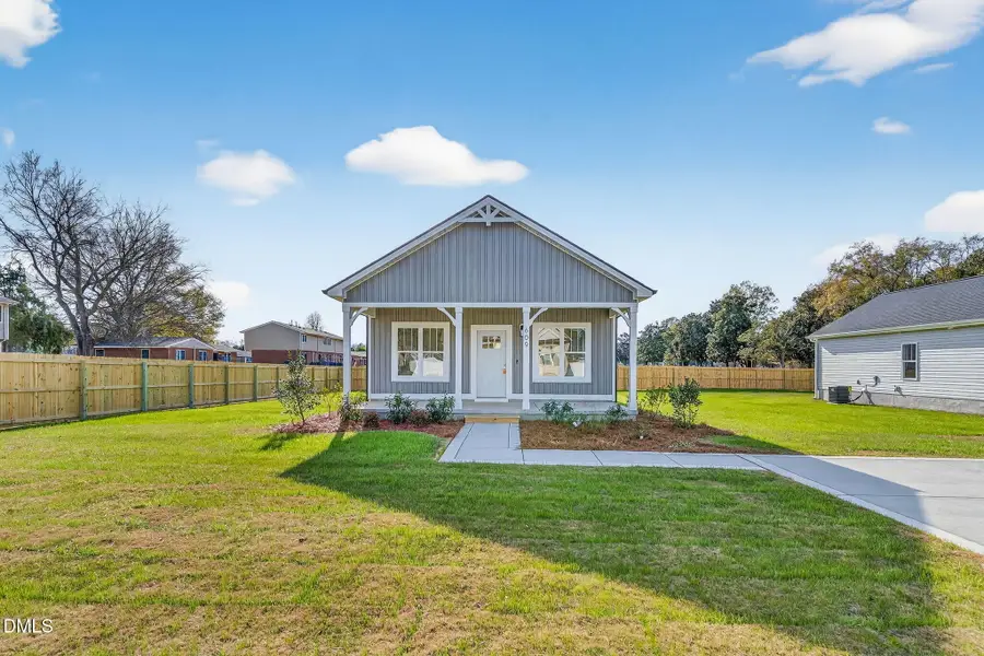 609 W Godwin Street, Dunn, NC 28334 - Image #2