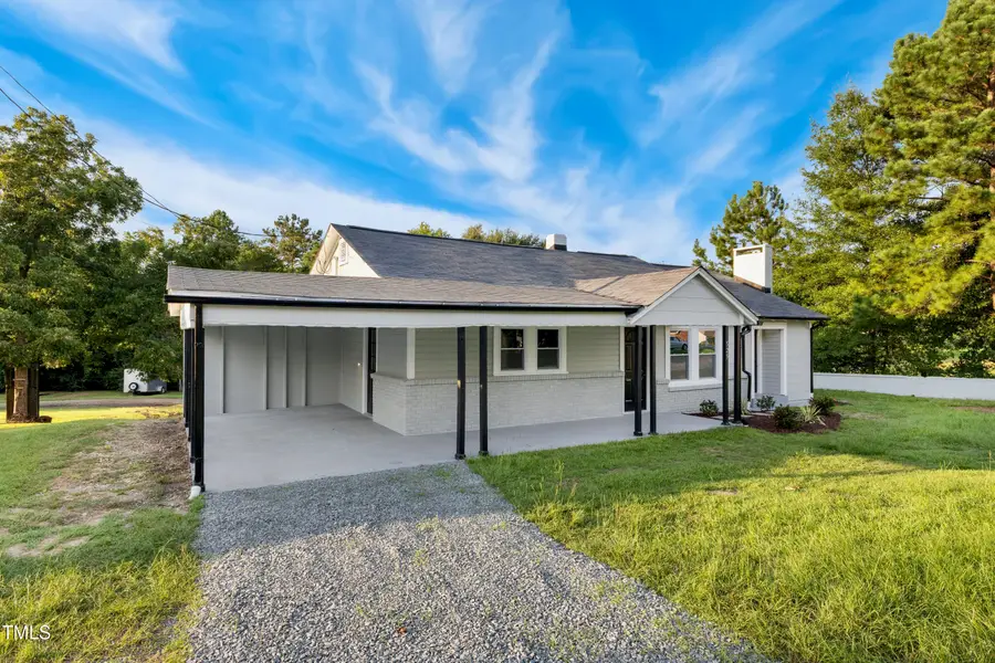 525 E Stewart Street, Coats, NC 27521 - Image #2