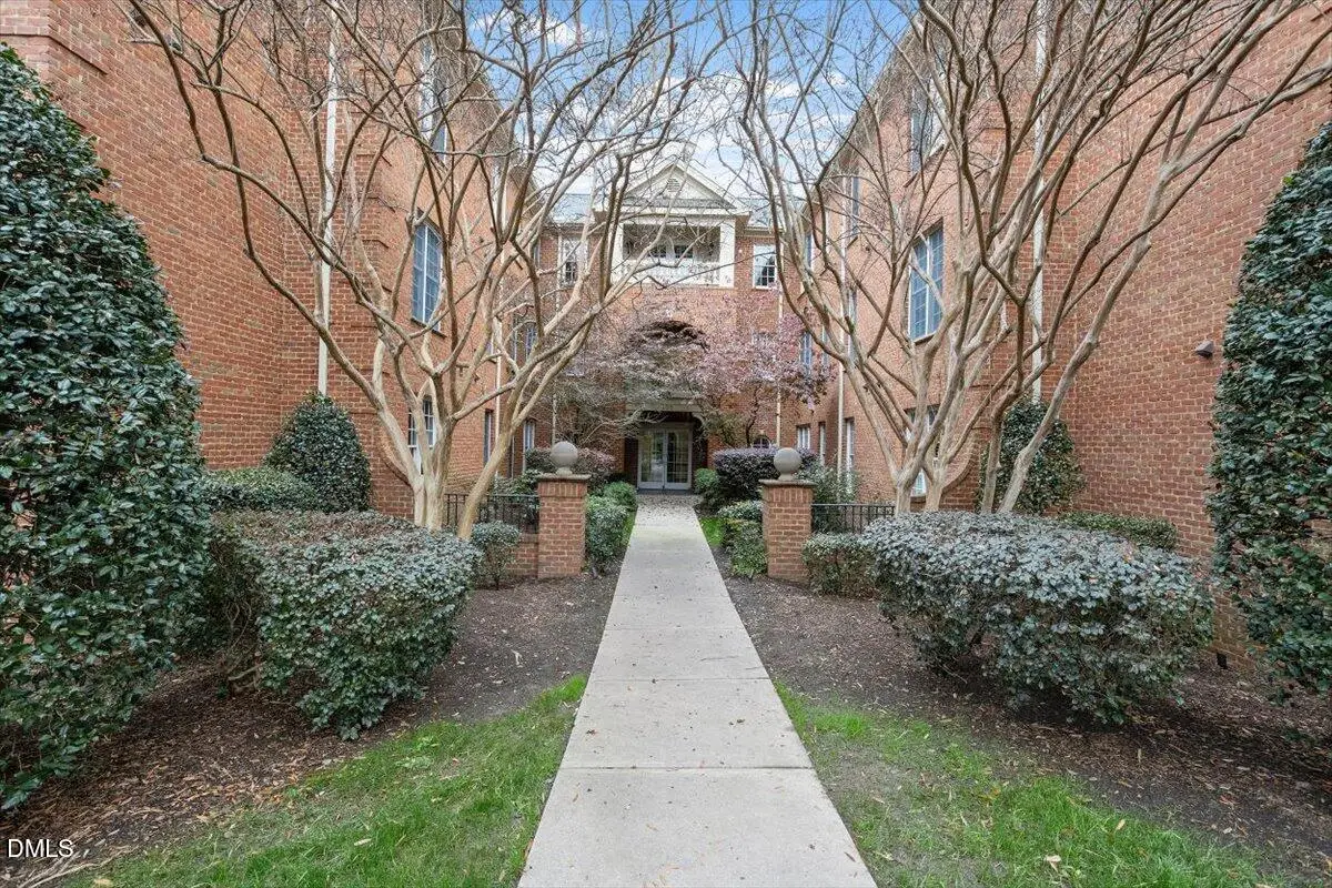 432 W Barbee Chapel Road #432, Chapel Hill, NC 27517 - Image #1