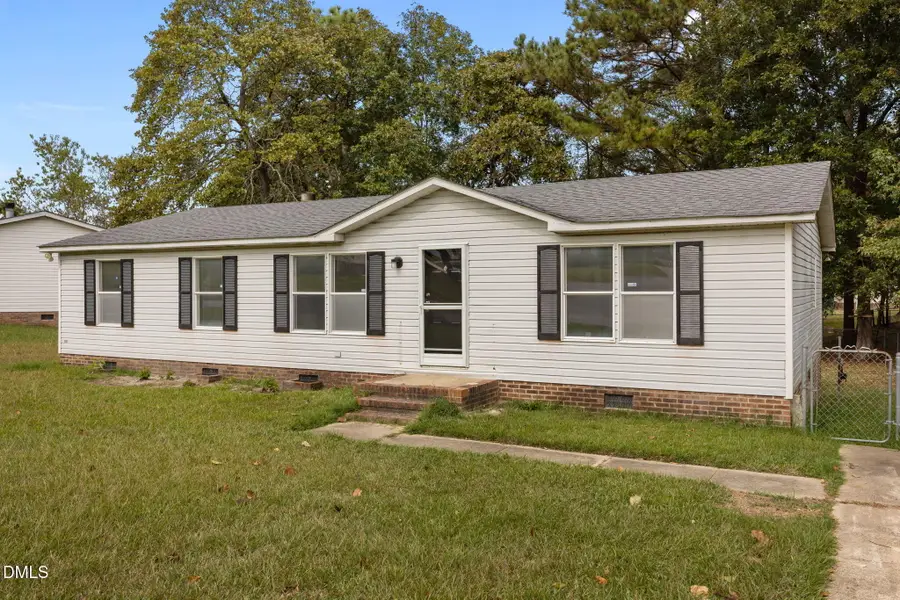 384 Jamestown Drive, Spring Lake, NC 28390 - Image #2