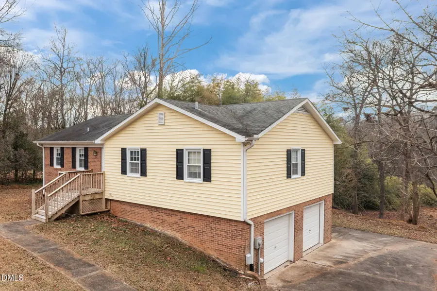 3221 Oakridge Drive, Graham, NC 27253 - Image #2