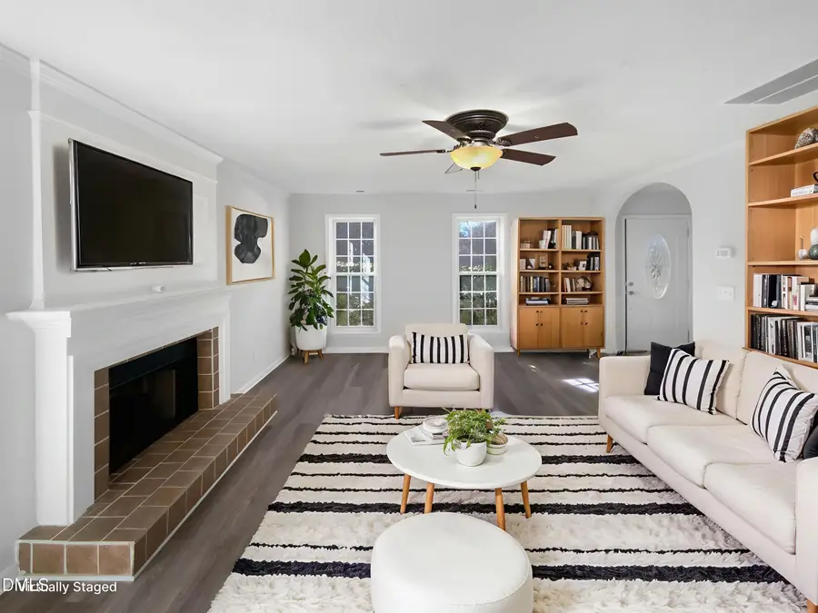 305 Montvale Court, Apex, NC 27502 - Image #2