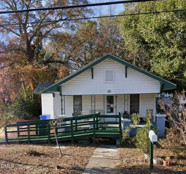 1086 Center Street, Fayetteville, NC 28306