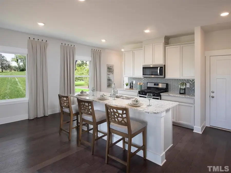 912 Field Ivy Drive, Fuquay Varina, NC 27526 - Image #2