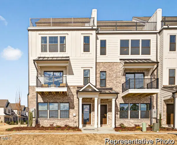 240 Periwinkle Place #41, Clayton, NC 27527