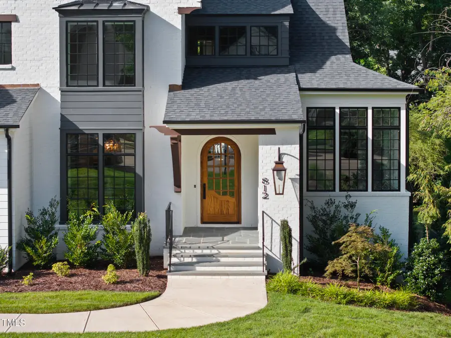 812 Manchester Drive, Raleigh, NC 27609 - Image #3