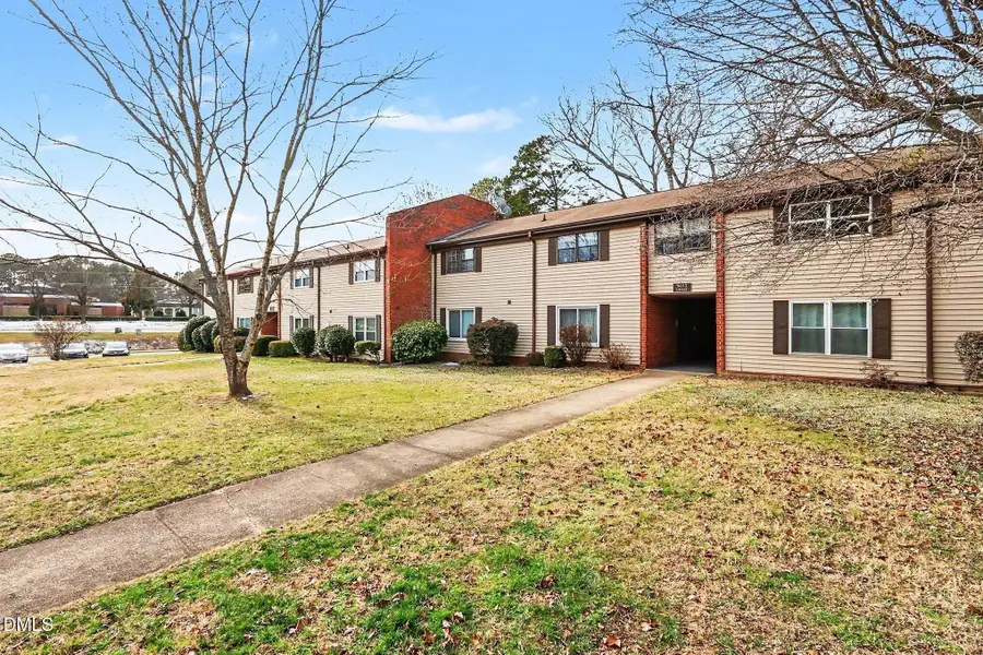 5612 Falls Of Neuse Road #H, Raleigh, NC 27609 - Image #2