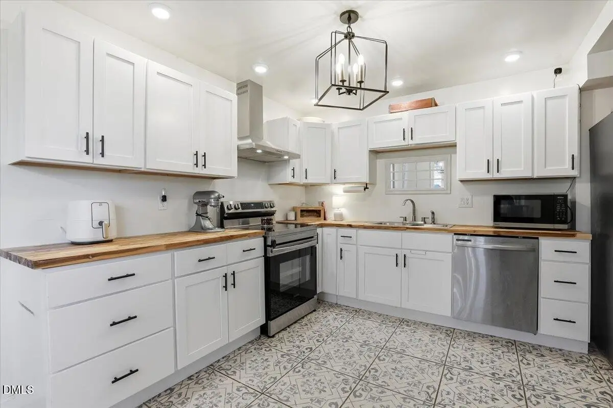 205 W South Street, Fremont, NC 27830 - #1